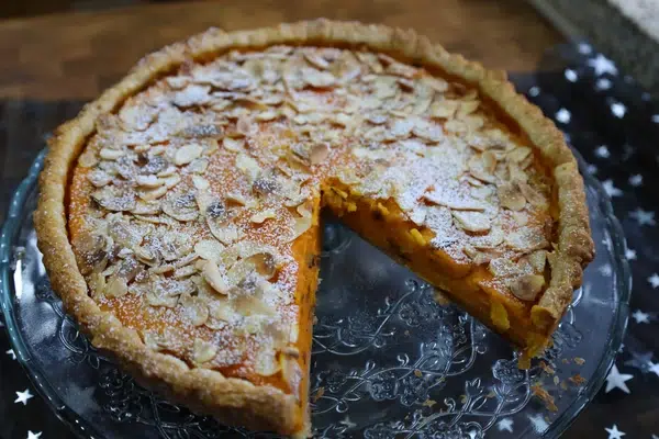 Tarte queijada de cenoura com amêndoa