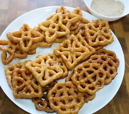 Filhoses de forma receita tradicional Portuguesa