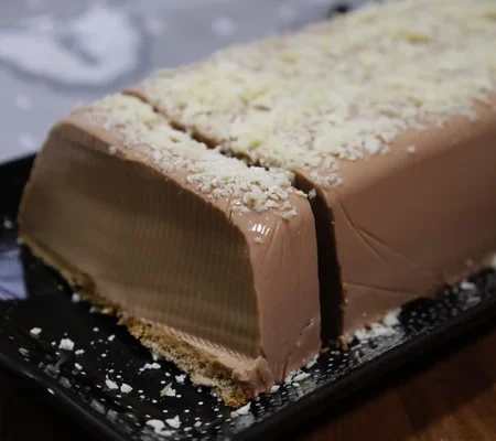 Sobremesa de leite sem forno e com poucos ingredientes